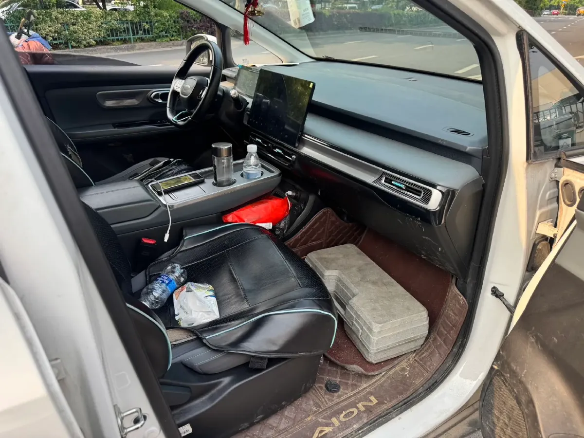 2024 Leapmotor C11 1.5L 95HP L4 REEV 43.74KWH,autocango,china used car exporter,china ev exporter,chinese used car exporter,chinese used ev exporter