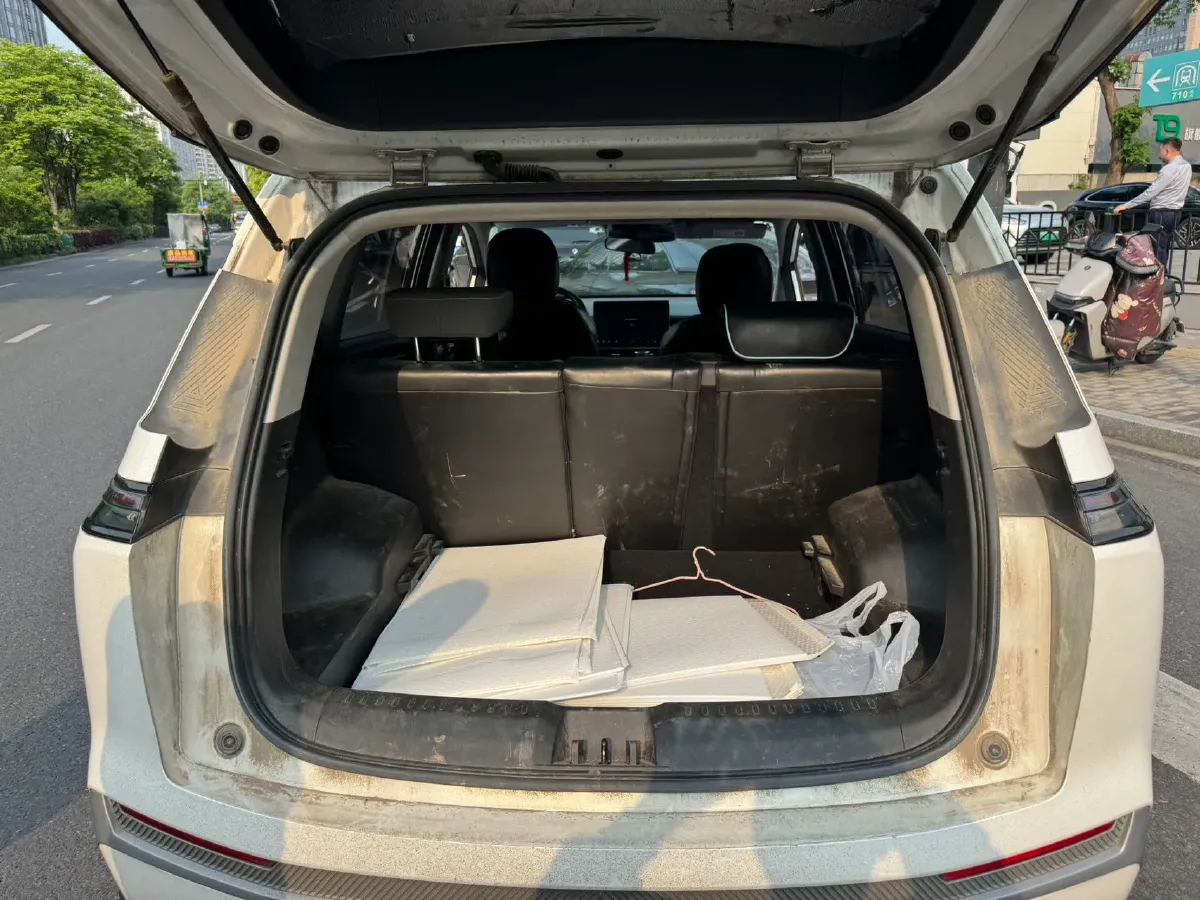 2024 Leapmotor C11 1.5L 95HP L4 REEV 43.74KWH,autocango,china used car exporter,china ev exporter,chinese used car exporter,chinese used ev exporter