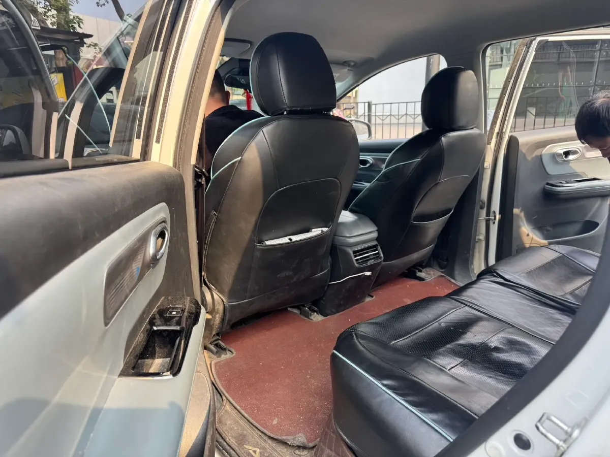 2024 Leapmotor C11 1.5L 95HP L4 REEV 43.74KWH,autocango,china used car exporter,china ev exporter,chinese used car exporter,chinese used ev exporter