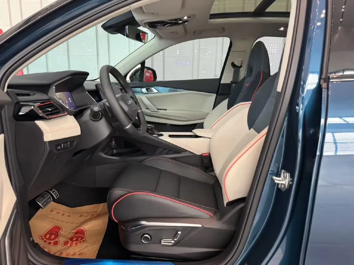 2020 LYNK&CO 06 1.5T 177HP L3 7DCT,autocango,china used car exporter,china ev exporter,chinese used car exporter,chinese used ev exporter