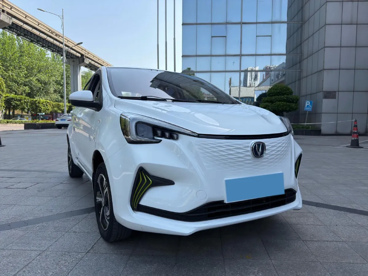 2020 ChangAn BenBen E-Star BEV 32.2KWH,autocango,china used car exporter,china ev exporter,chinese used car exporter,chinese used ev exporter