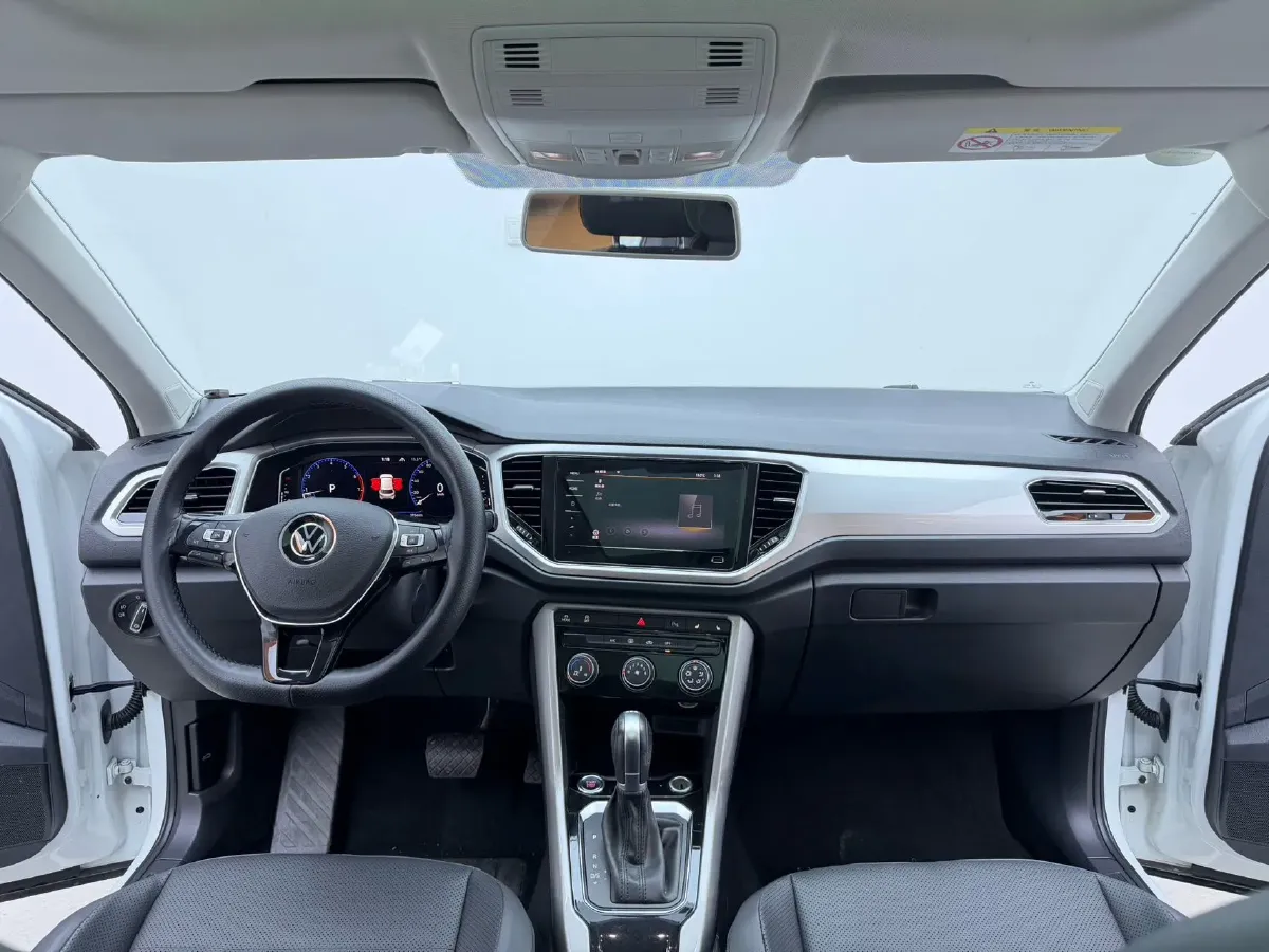 2021 Volkswagen T-Roc 1.4T 150HP L4 7DCT,autocango,china used car exporter,china ev exporter,chinese used car exporter,chinese used ev exporter