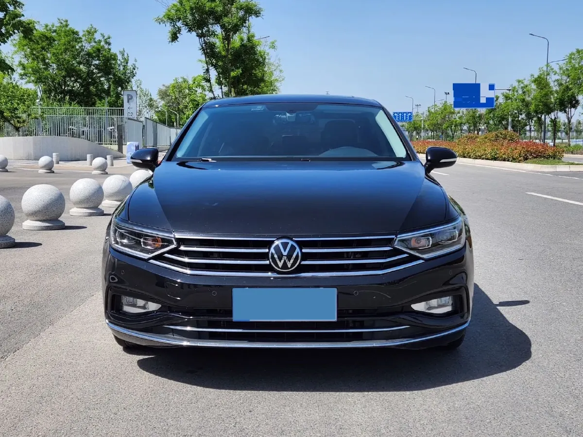 2020 Volkswagen Magotan 2.0T 186HP L4 7DCT,autocango,china used car exporter,china ev exporter,chinese used car exporter,chinese used ev exporter