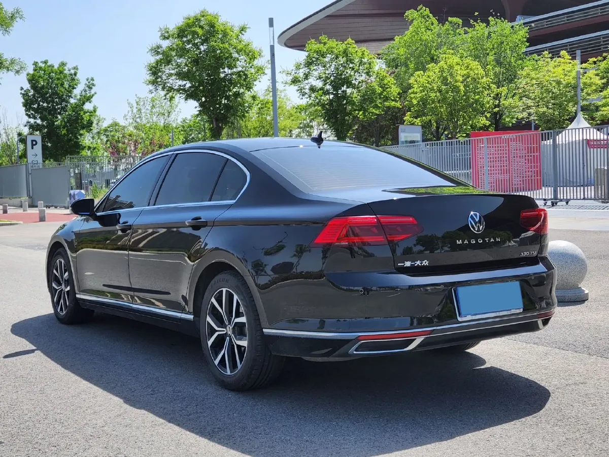 2020 Volkswagen Magotan 2.0T 186HP L4 7DCT,autocango,china used car exporter,china ev exporter,chinese used car exporter,chinese used ev exporter