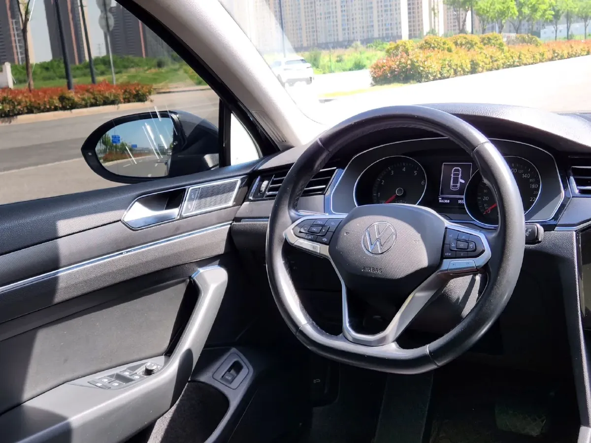 2020 Volkswagen Magotan 2.0T 186HP L4 7DCT,autocango,china used car exporter,china ev exporter,chinese used car exporter,chinese used ev exporter