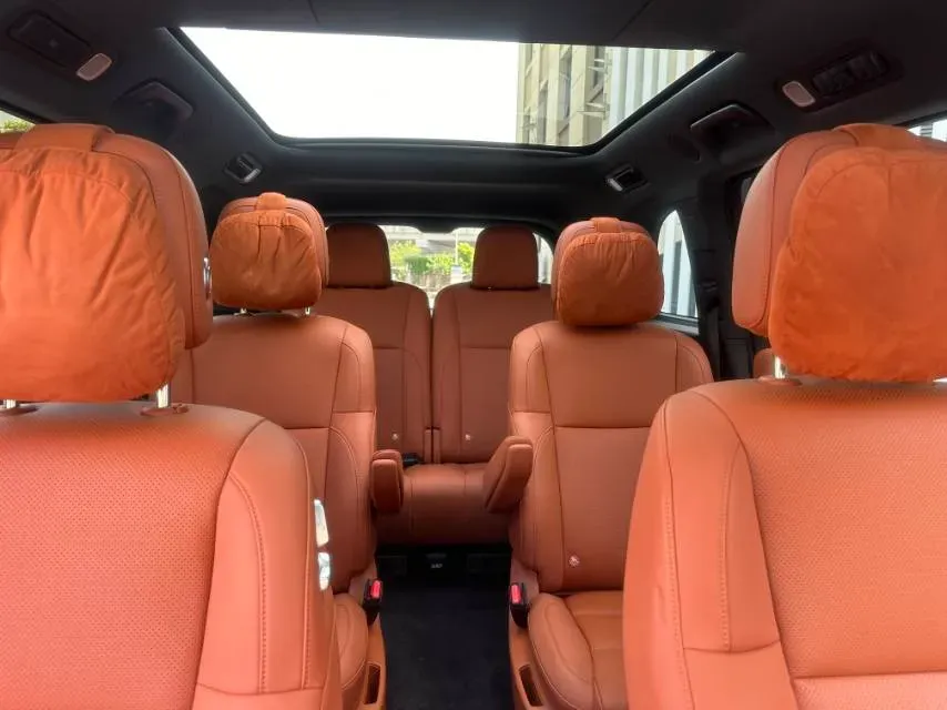 2025 Li L9 Range Extended 154HP REEV,autocango,china used car exporter,china ev exporter,chinese used car exporter,chinese used ev exporter