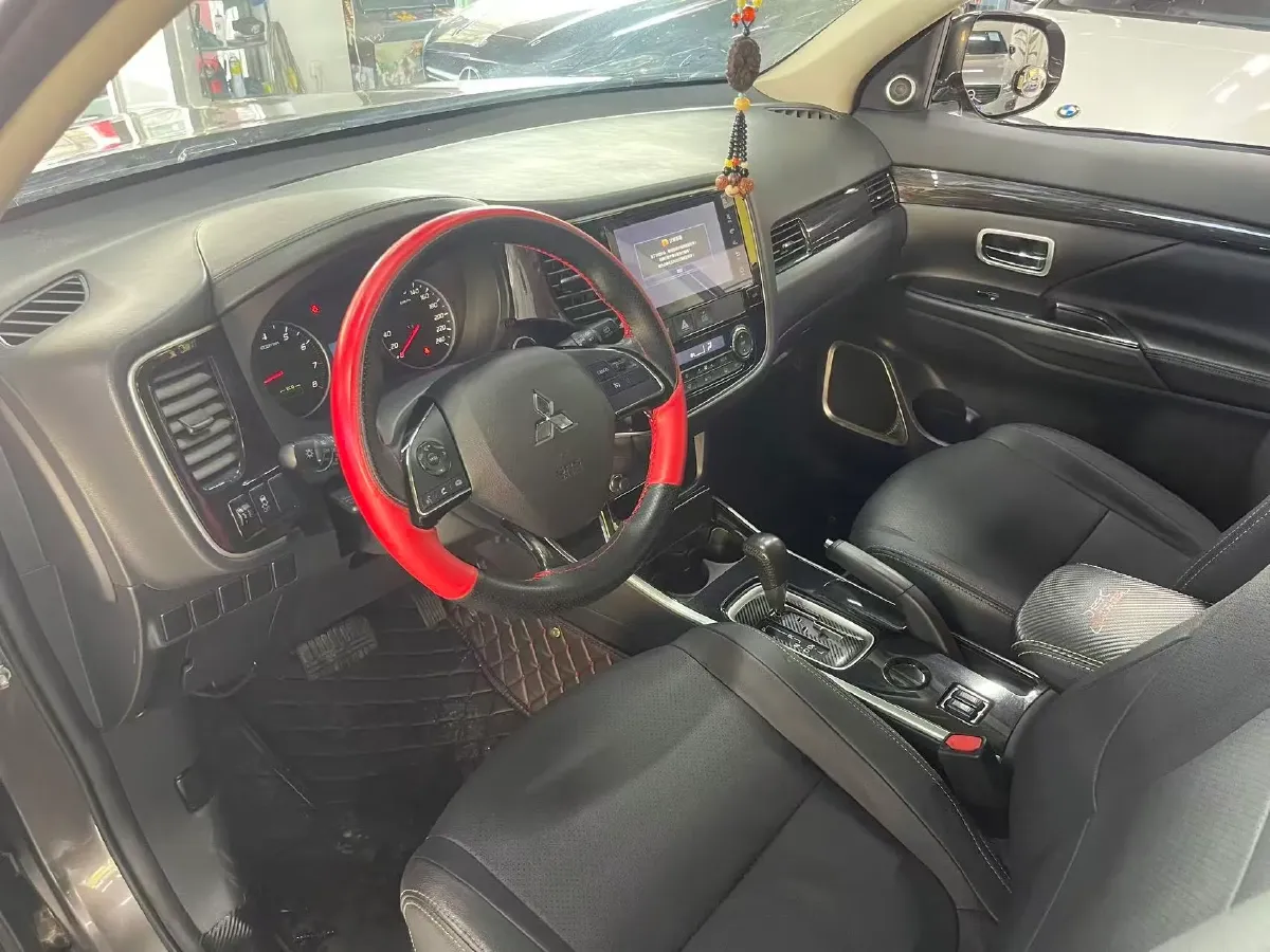 2018 Mitsubishi Outlander 2.0L 166HP L4 CVT,autocango,china used car exporter,china ev exporter,chinese used car exporter,chinese used ev exporter
