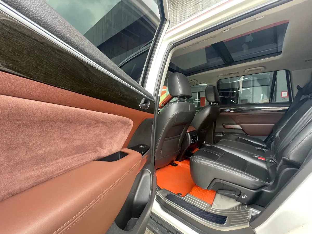 2017 GAC Trumpchi GS8 2.0T 201HP L4 6AT,autocango,china used car exporter,china ev exporter,chinese used car exporter,chinese used ev exporter