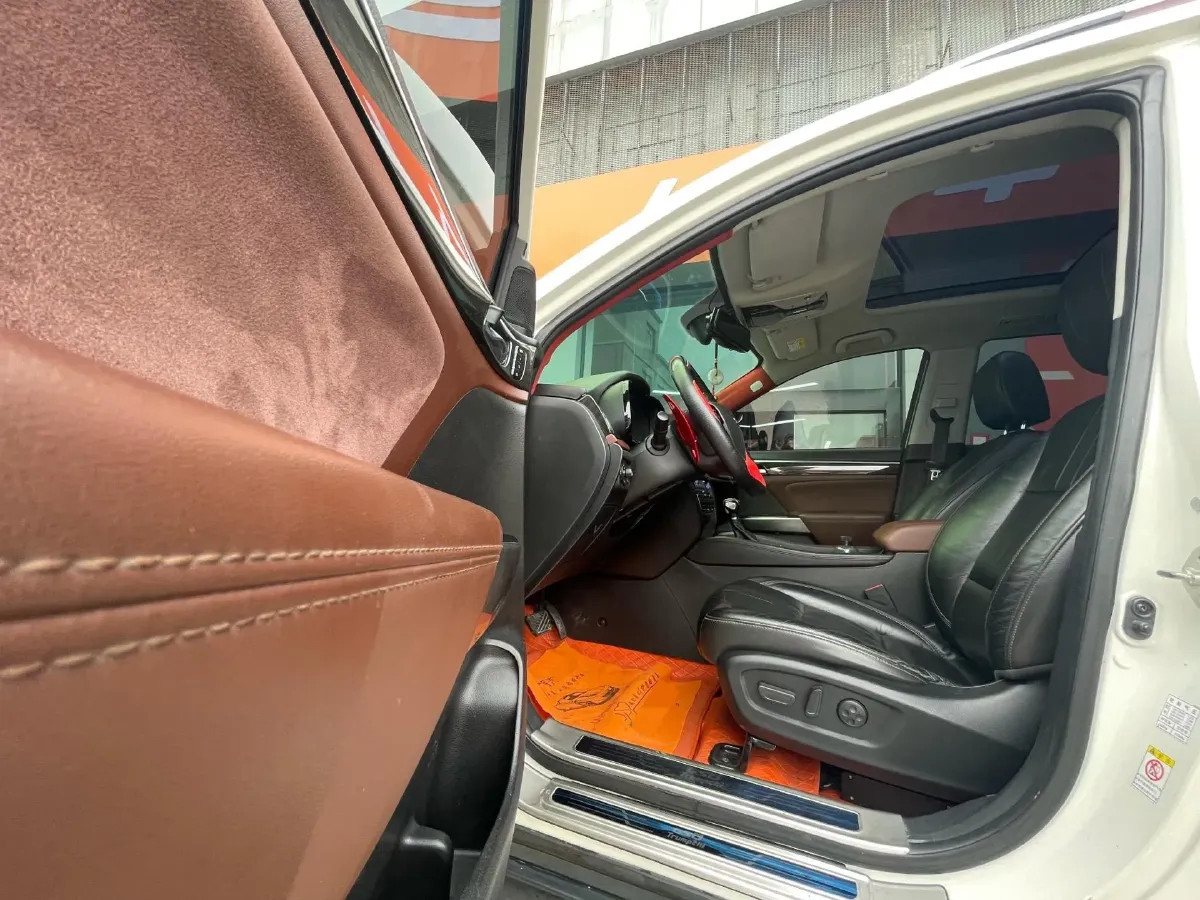 2017 GAC Trumpchi GS8 2.0T 201HP L4 6AT,autocango,china used car exporter,china ev exporter,chinese used car exporter,chinese used ev exporter