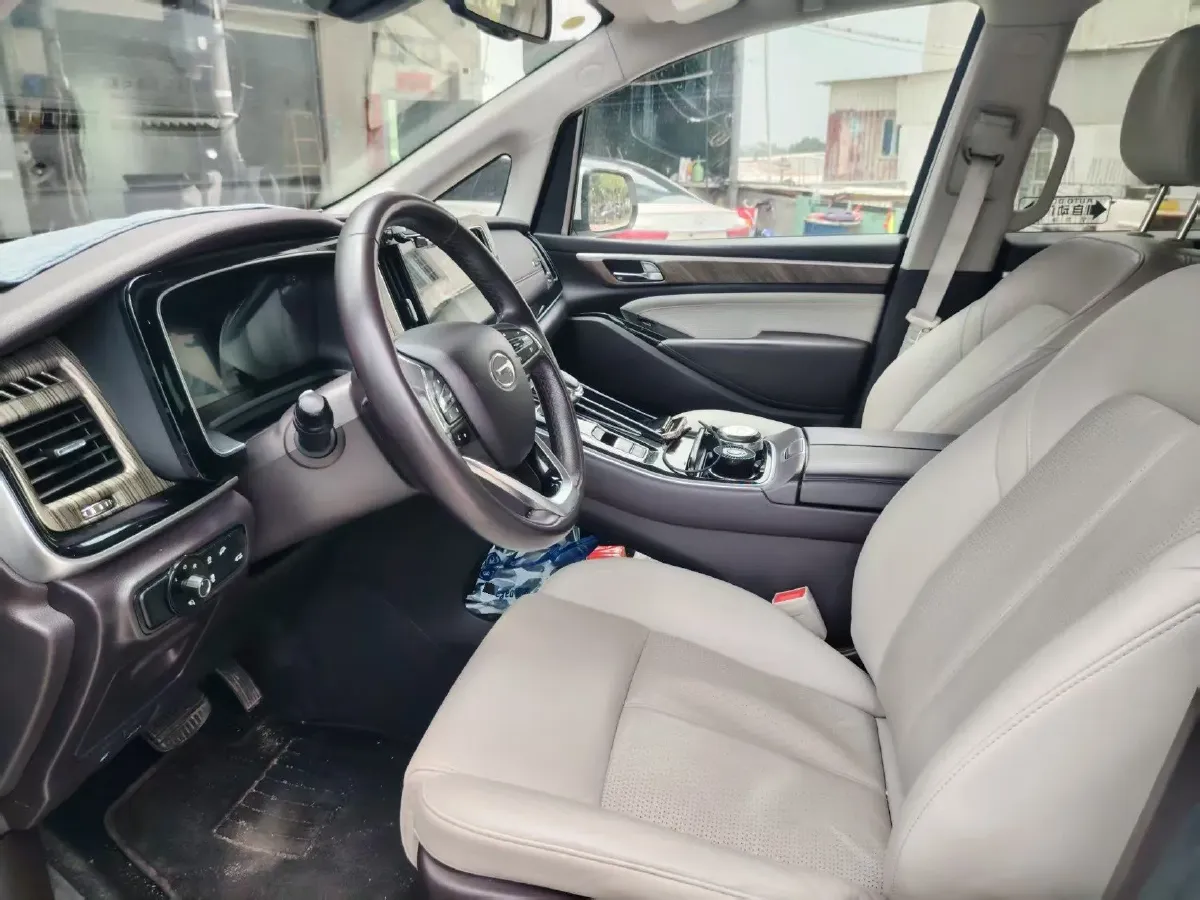 2021 GAC Trumpchi M8 2.0T 252HP L4 8AT,autocango,china used car exporter,china ev exporter,chinese used car exporter,chinese used ev exporter