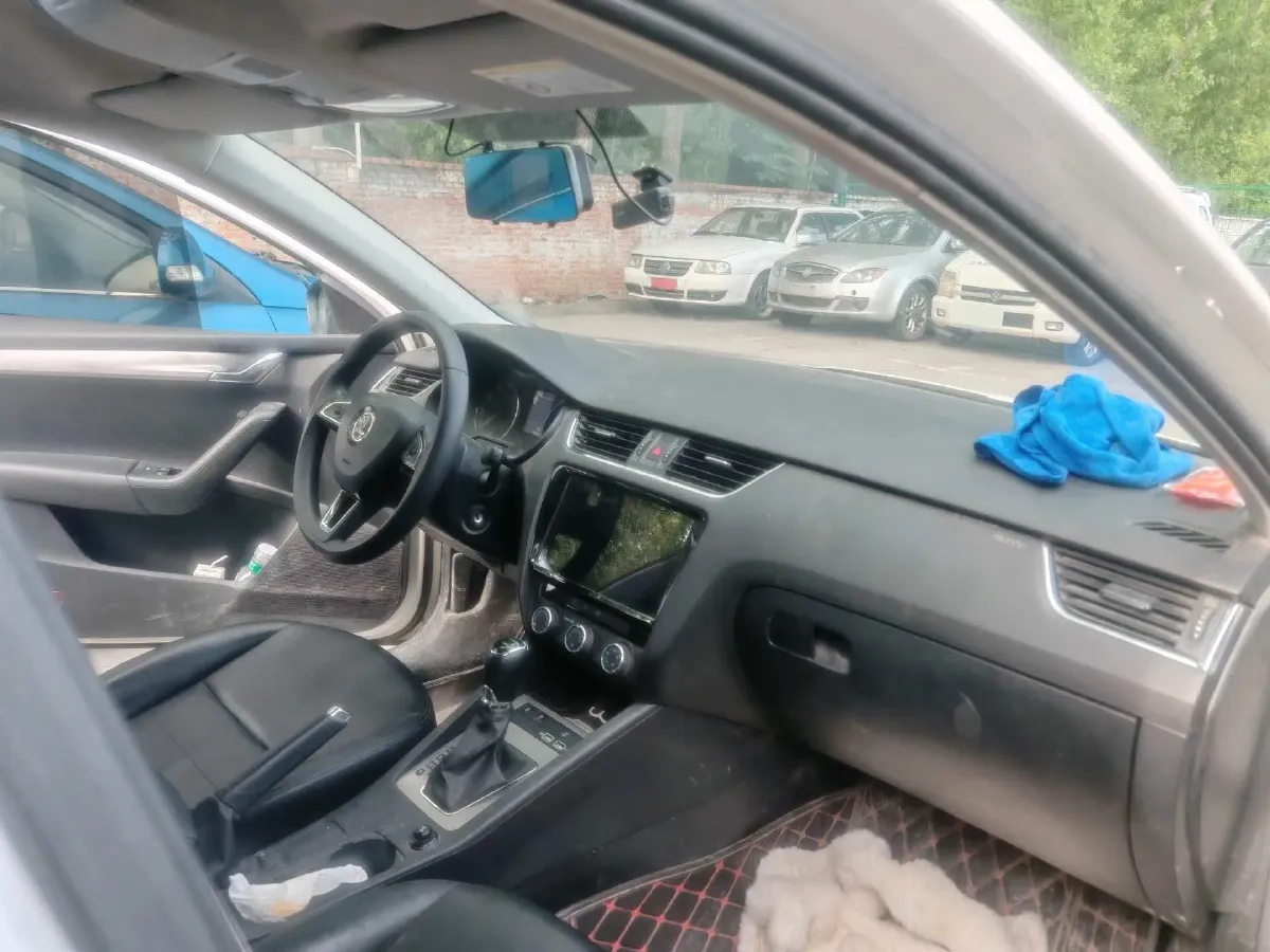 2019 Skoda Octavia 1.5L 116HP L4 6AT,autocango,china used car exporter,china ev exporter,chinese used car exporter,chinese used ev exporter