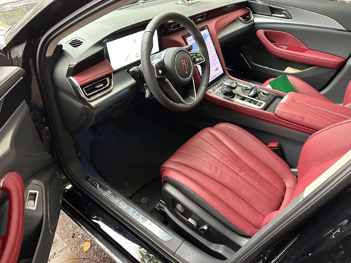 2024 HongQi H5 2.0T 224HP L4 8AT,autocango,china used car exporter,china ev exporter,chinese used car exporter,chinese used ev exporter