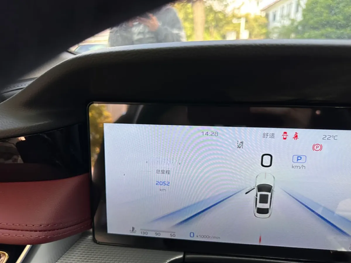 2024 HongQi H5 2.0T 224HP L4 8AT,autocango,china used car exporter,china ev exporter,chinese used car exporter,chinese used ev exporter