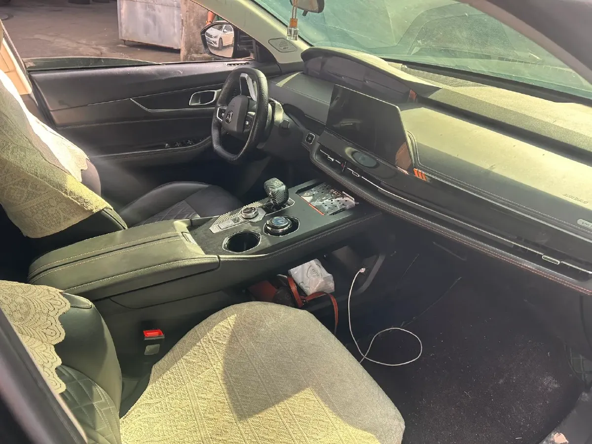 2021 ChangAn UNI-K 2.0T 233HP L4 8AT,autocango,china used car exporter,china ev exporter,chinese used car exporter,chinese used ev exporter