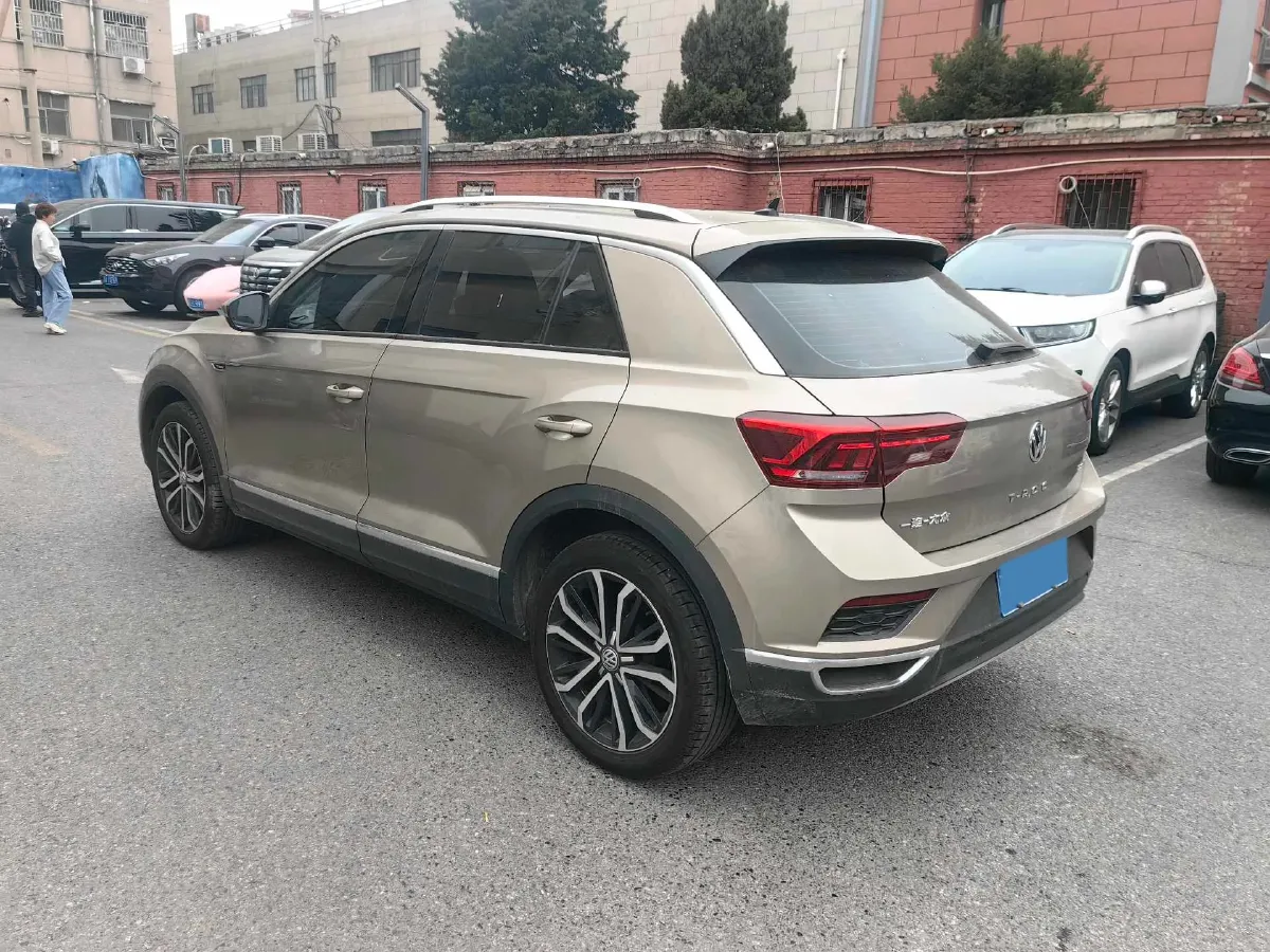 2020 Volkswagen T-Roc 1.4T 150HP L4 7DCT,autocango,china used car exporter,china ev exporter,chinese used car exporter,chinese used ev exporter