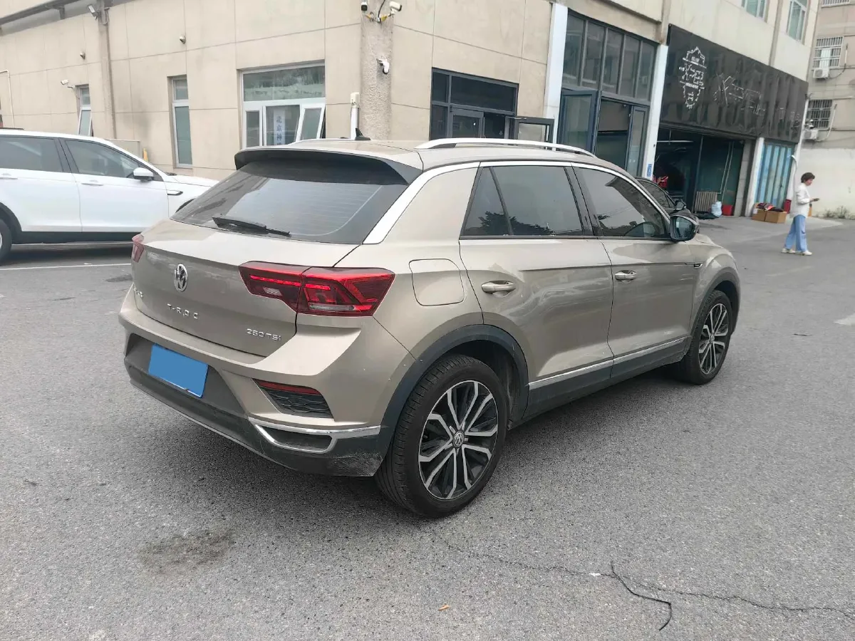 2020 Volkswagen T-Roc 1.4T 150HP L4 7DCT,autocango,china used car exporter,china ev exporter,chinese used car exporter,chinese used ev exporter