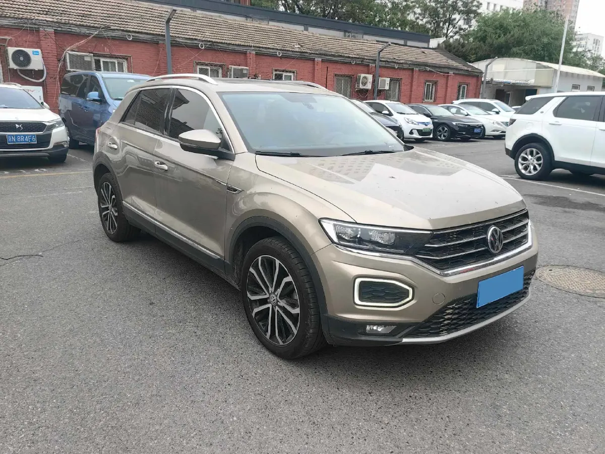 2020 Volkswagen T-Roc 1.4T 150HP L4 7DCT,autocango,china used car exporter,china ev exporter,chinese used car exporter,chinese used ev exporter