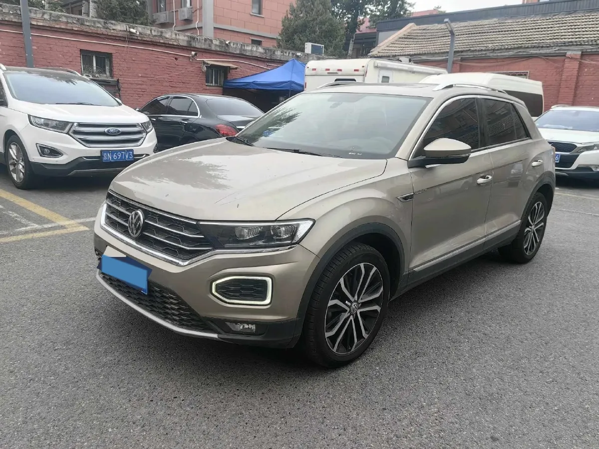 2020 Volkswagen T-Roc 1.4T 150HP L4 7DCT,autocango,china used car exporter,china ev exporter,chinese used car exporter,chinese used ev exporter