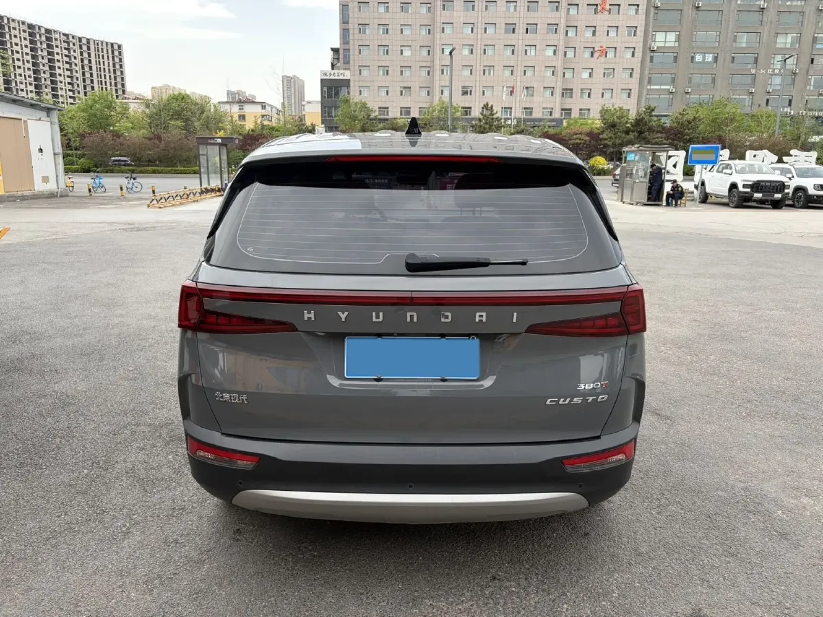 2021 Hyundai Custo 2.0T 236HP L4 8AT,autocango,china used car exporter,china ev exporter,chinese used car exporter,chinese used ev exporter