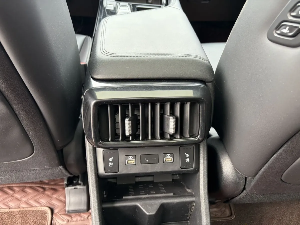 2021 Hyundai Custo 2.0T 236HP L4 8AT,autocango,china used car exporter,china ev exporter,chinese used car exporter,chinese used ev exporter