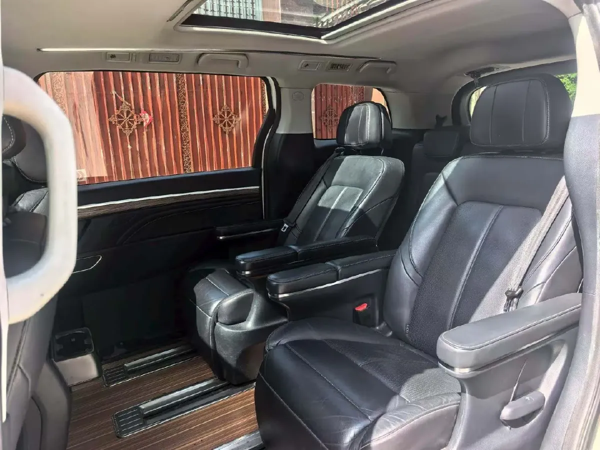 2021 GAC Trumpchi M8 2.0T 252HP L4 8AT,autocango,china used car exporter,china ev exporter,chinese used car exporter,chinese used ev exporter