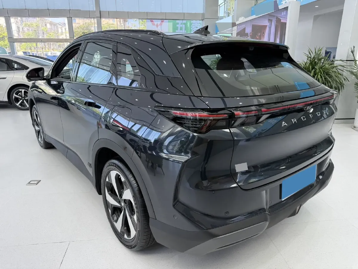2026 ARCFOX αT5 REEV 105HP REEV,autocango,china used car exporter,china ev exporter,chinese used car exporter,chinese used ev exporter
