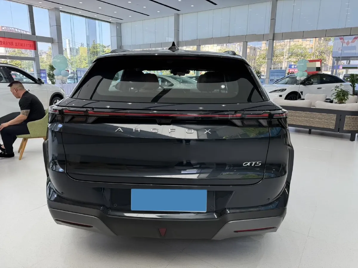 2026 ARCFOX αT5 REEV 105HP REEV,autocango,china used car exporter,china ev exporter,chinese used car exporter,chinese used ev exporter