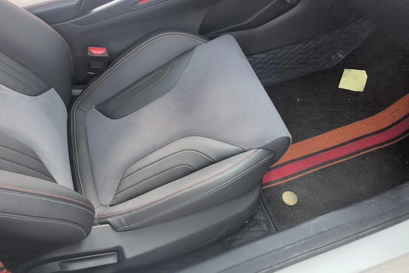 2022 Geely Binray 1.5T 181HP L4 7DCT,autocango,china used car exporter,china ev exporter,chinese used car exporter,chinese used ev exporter