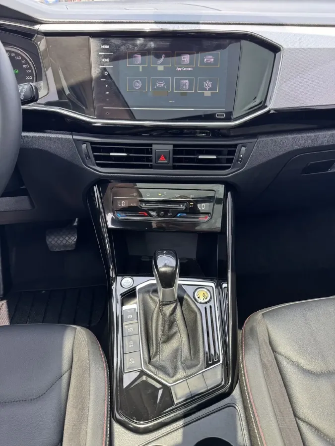 2022 Volkswagen Tayron 1.4T 150HP L4 7DCT,autocango,china used car exporter,china ev exporter,chinese used car exporter,chinese used ev exporter