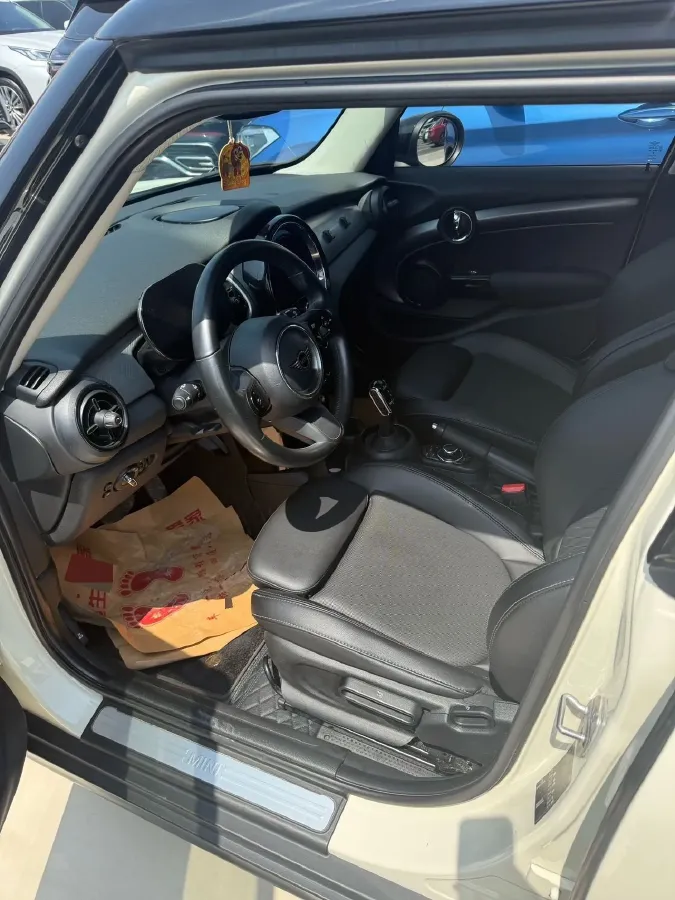 2022 MINI MINI 1.5T 136HP L3 7DCT,autocango,china used car exporter,china ev exporter,chinese used car exporter,chinese used ev exporter