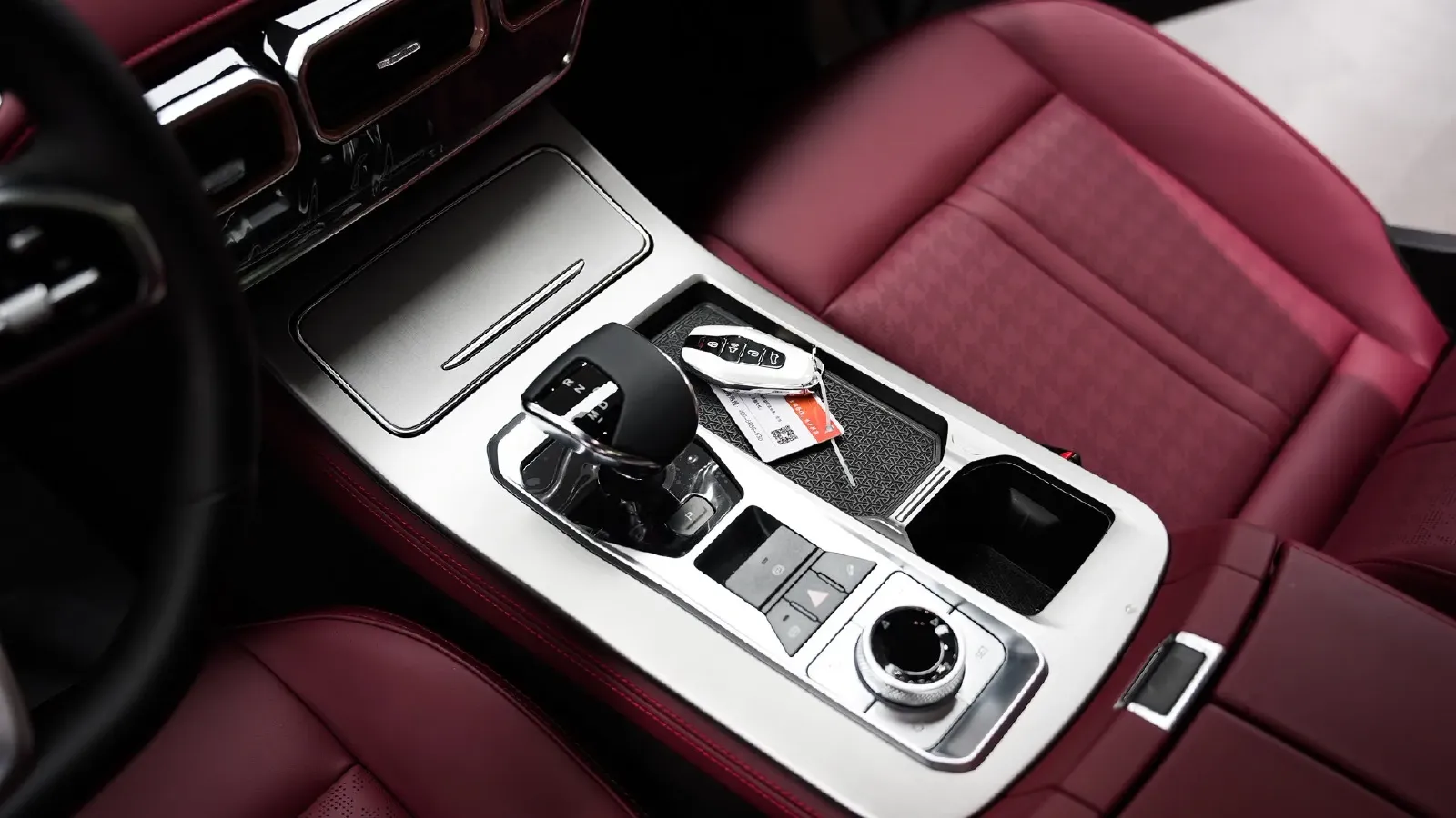 2025 Jetour X70 Plus 1.5T 156HP L4 6DCT,autocango,china used car exporter,china ev exporter,chinese used car exporter,chinese used ev exporter