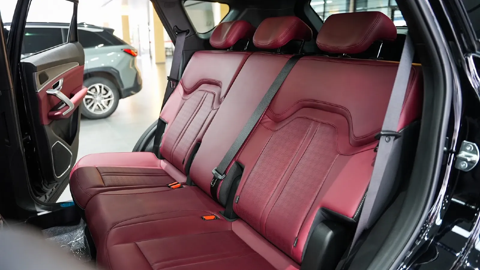 2025 Jetour X70 Plus 1.5T 156HP L4 6DCT,autocango,china used car exporter,china ev exporter,chinese used car exporter,chinese used ev exporter