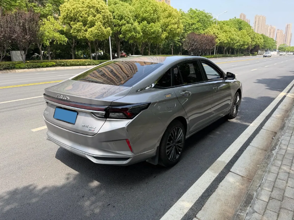 2021 DongFeng Aeolus YiXuan MAX 1.5T 190HP L4 7DCT,autocango,china used car exporter,china ev exporter,chinese used car exporter,chinese used ev exporter