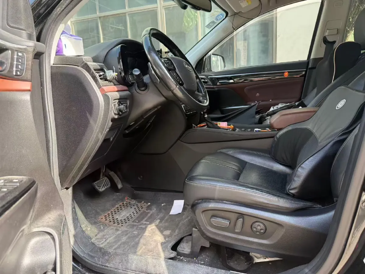 2017 GAC Trumpchi GS8 2.0T 201HP L4 6AT,autocango,china used car exporter,china ev exporter,chinese used car exporter,chinese used ev exporter