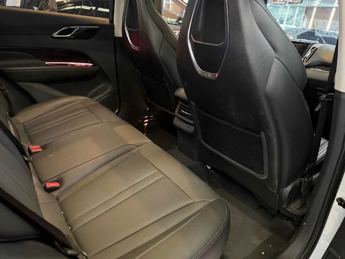 2025 HongQi HS3 1.5T 150HP L4 1DHT PHEV,autocango,china used car exporter,china ev exporter,chinese used car exporter,chinese used ev exporter