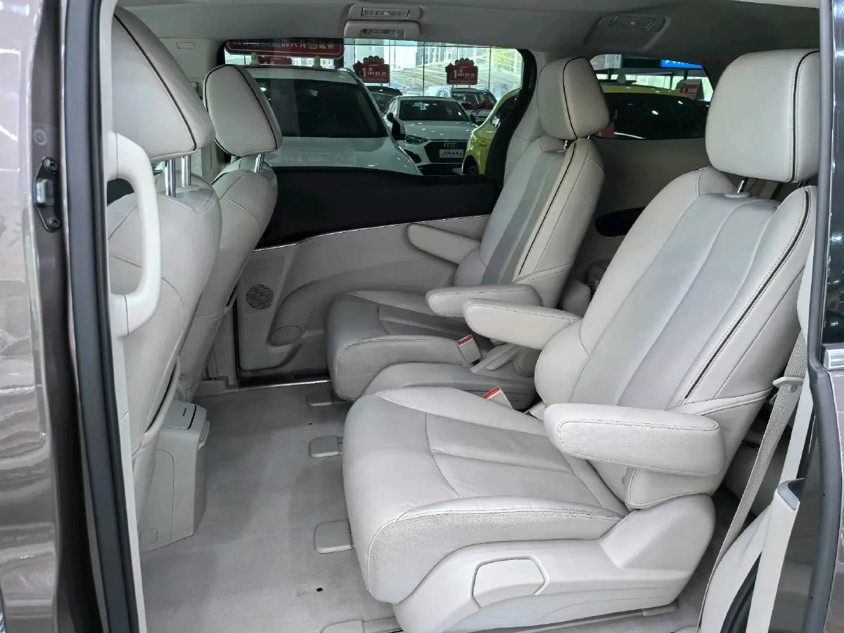 2020 Buick GL8 2.0T 237HP L4 9AT,autocango,china used car exporter,china ev exporter,chinese used car exporter,chinese used ev exporter
