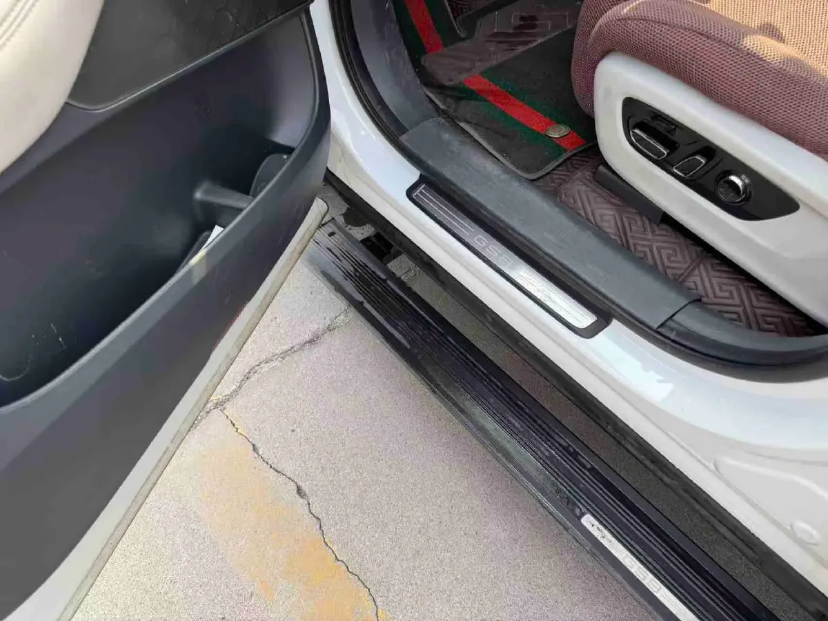 2022 GAC Trumpchi GS8 2.0T 190HP L4 E-CVT Hybrid,autocango,china used car exporter,china ev exporter,chinese used car exporter,chinese used ev exporter