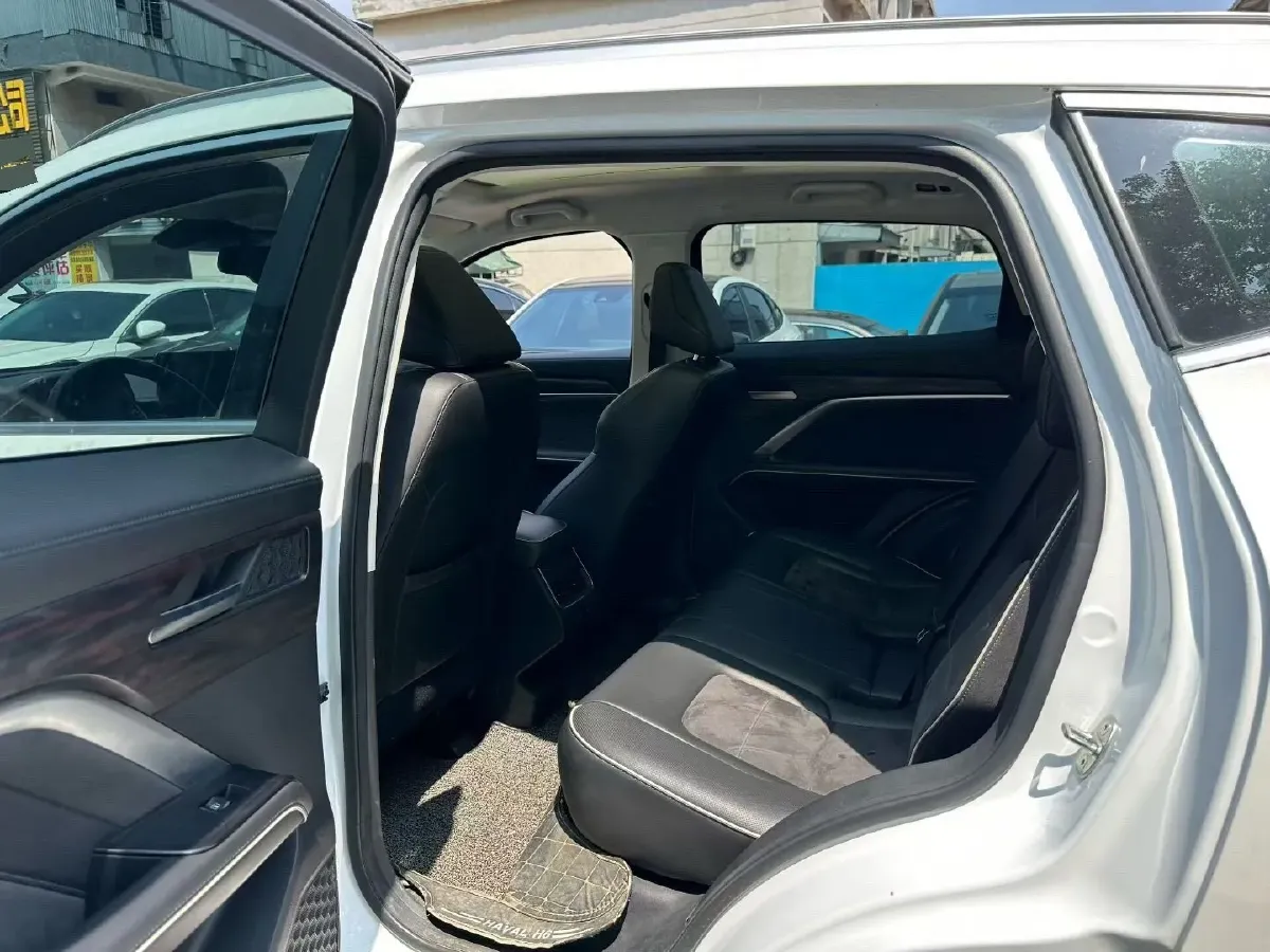 2021 Haval H6 1.5T 169HP L4 7DCT,autocango,china used car exporter,china ev exporter,chinese used car exporter,chinese used ev exporter