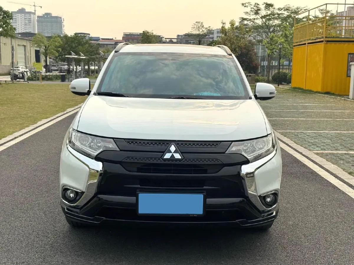 2018 Mitsubishi Outlander 2.0L 166HP L4 CVT,autocango,china used car exporter,china ev exporter,chinese used car exporter,chinese used ev exporter