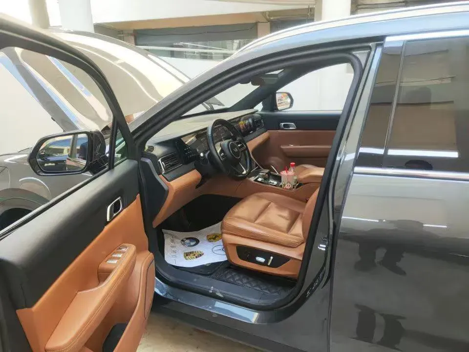 2021 Li ONE Range Extended 131HP REEV 40.5KWH,autocango,china used car exporter,china ev exporter,chinese used car exporter,chinese used ev exporter