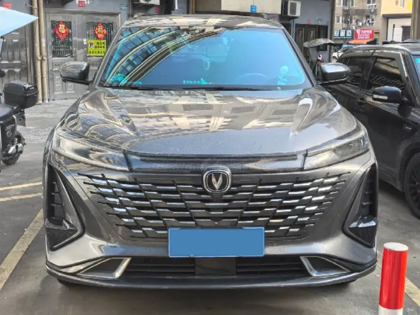 2023 ChangAn CS75 Plus 2.0T 233HP L4 8AT,autocango,china used car exporter,china ev exporter,chinese used car exporter,chinese used ev exporter