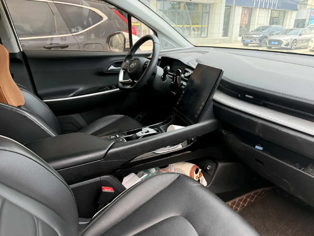 2021 Hyundai Custo 1.5T 170HP L4 8AT,autocango,china used car exporter,china ev exporter,chinese used car exporter,chinese used ev exporter