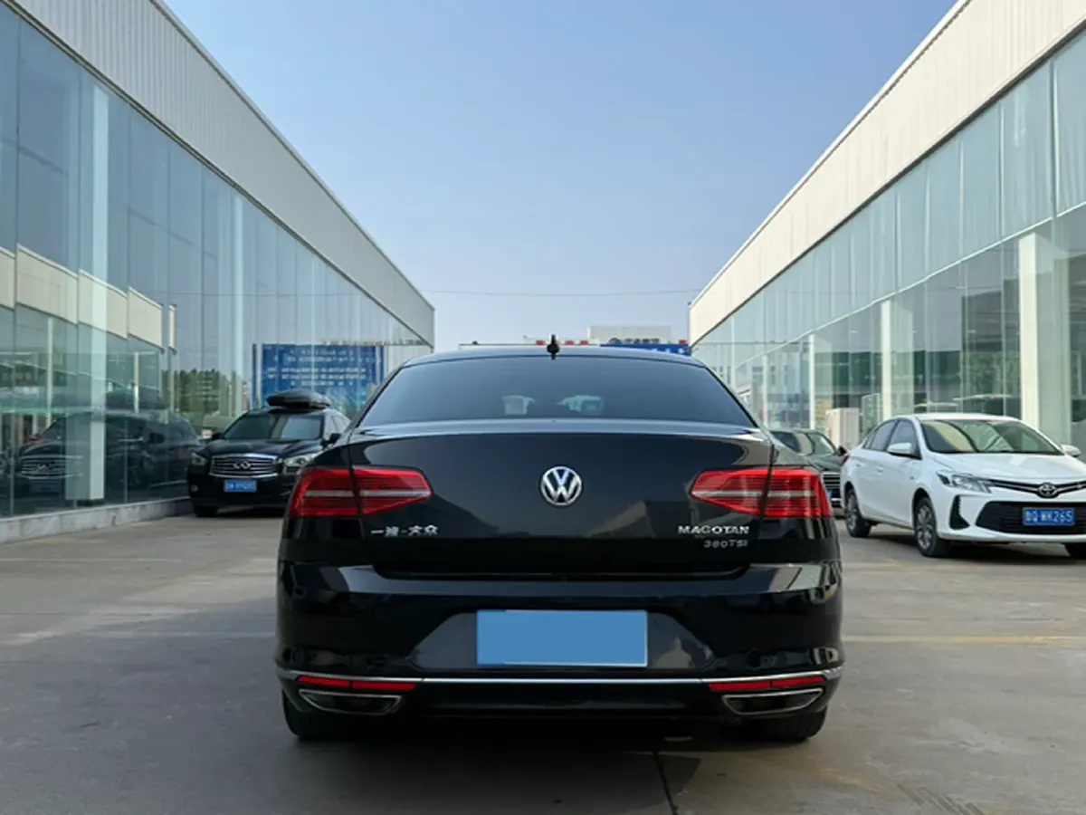 2019 Volkswagen Magotan 2.0T 220HP L4 7DCT,autocango,china used car exporter,china ev exporter,chinese used car exporter,chinese used ev exporter