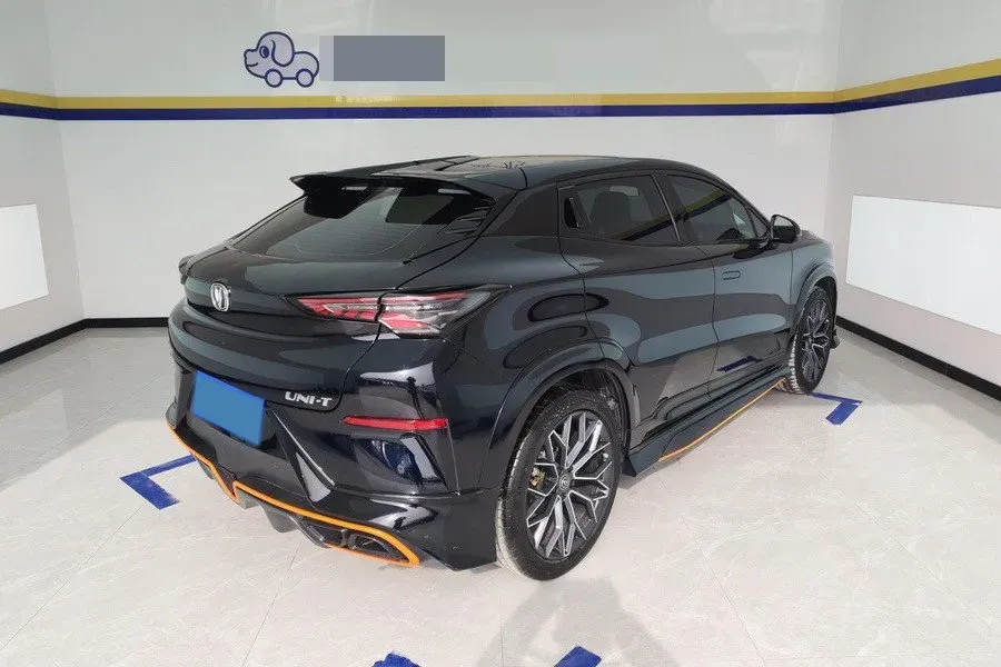 2022 ChangAn UNI-T 1.5T 188HP L4 7DCT,autocango,china used car exporter,china ev exporter,chinese used car exporter,chinese used ev exporter