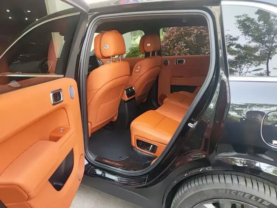 2024 Li L8 Range Extended 154HP REEV 42.8KWH,autocango,china used car exporter,china ev exporter,chinese used car exporter,chinese used ev exporter