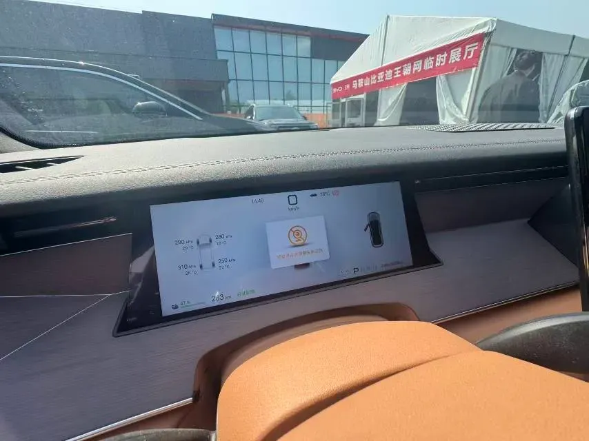 2025 BYD HanL BEV,autocango,china used car exporter,china ev exporter,chinese used car exporter,chinese used ev exporter