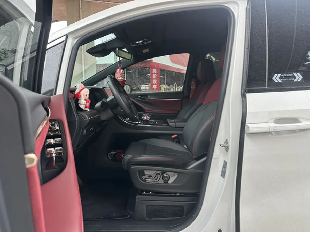 2023 GAC Trumpchi M8 2.0T 190HP L4 E-CVT Hybrid,autocango,china used car exporter,china ev exporter,chinese used car exporter,chinese used ev exporter