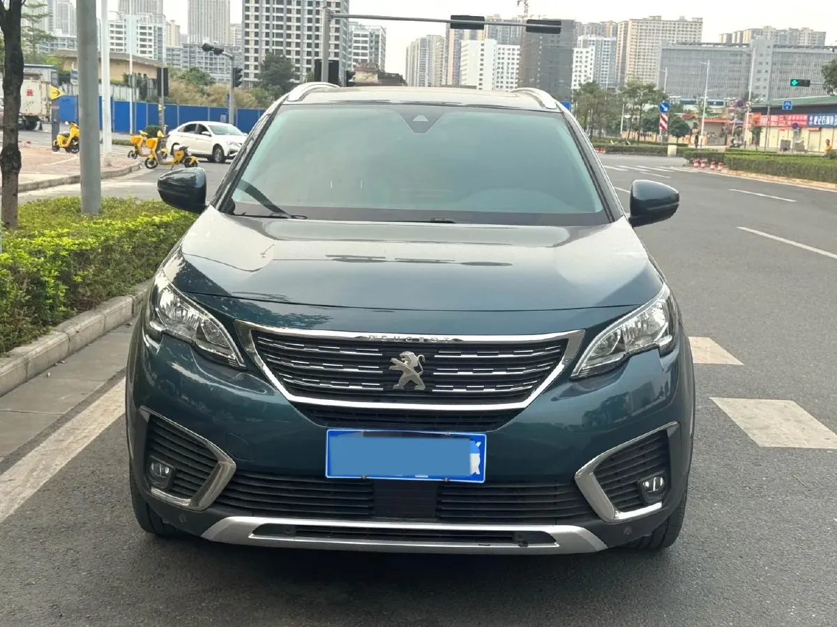 2019 Peugeot 5008 1.8T 204HP L4 6AT,autocango,china used car exporter,china ev exporter,chinese used car exporter,chinese used ev exporter