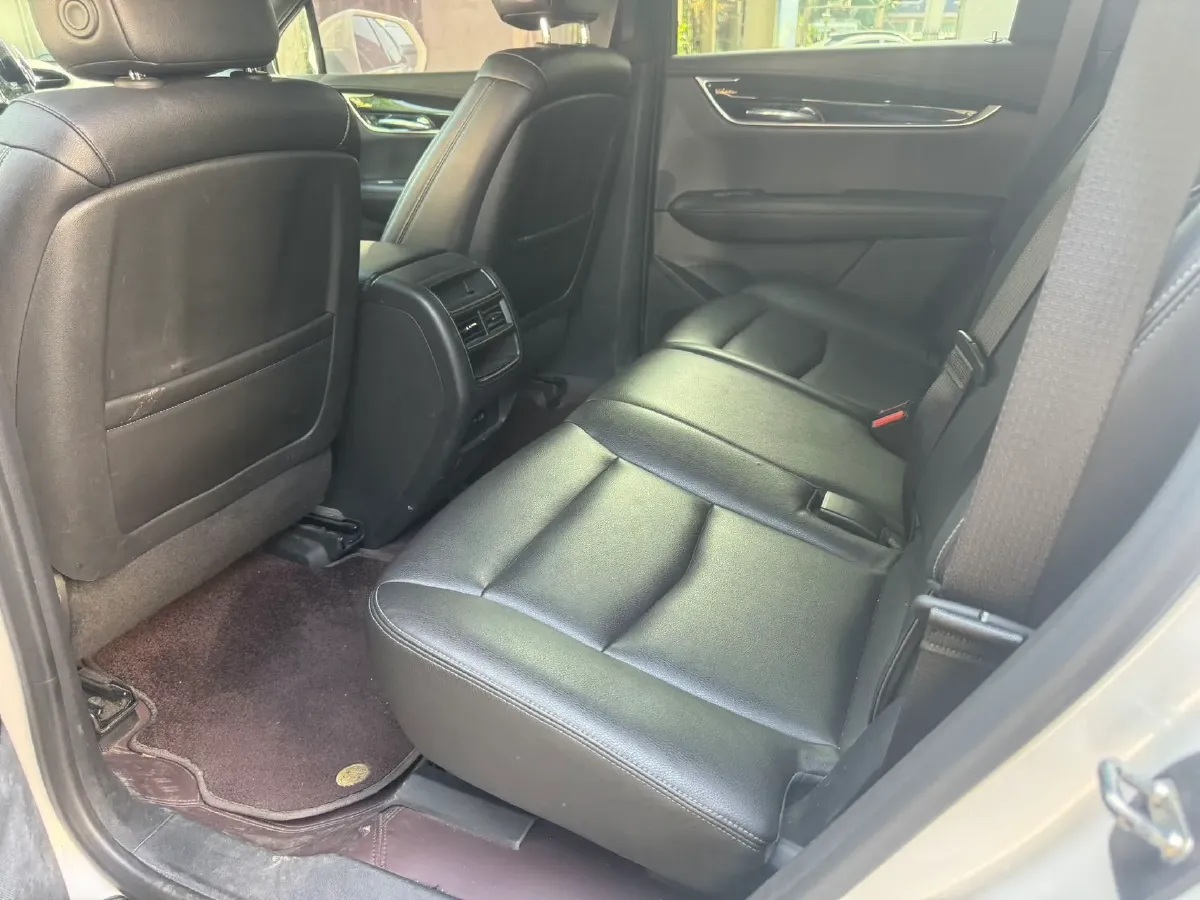 2021 Cadillac XT5 2.0T 237HP L4 9AT,autocango,china used car exporter,china ev exporter,chinese used car exporter,chinese used ev exporter