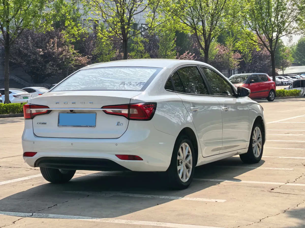2019 Roewe i5 1.5L 120HP L4 5MT,autocango,china used car exporter,china ev exporter,chinese used car exporter,chinese used ev exporter